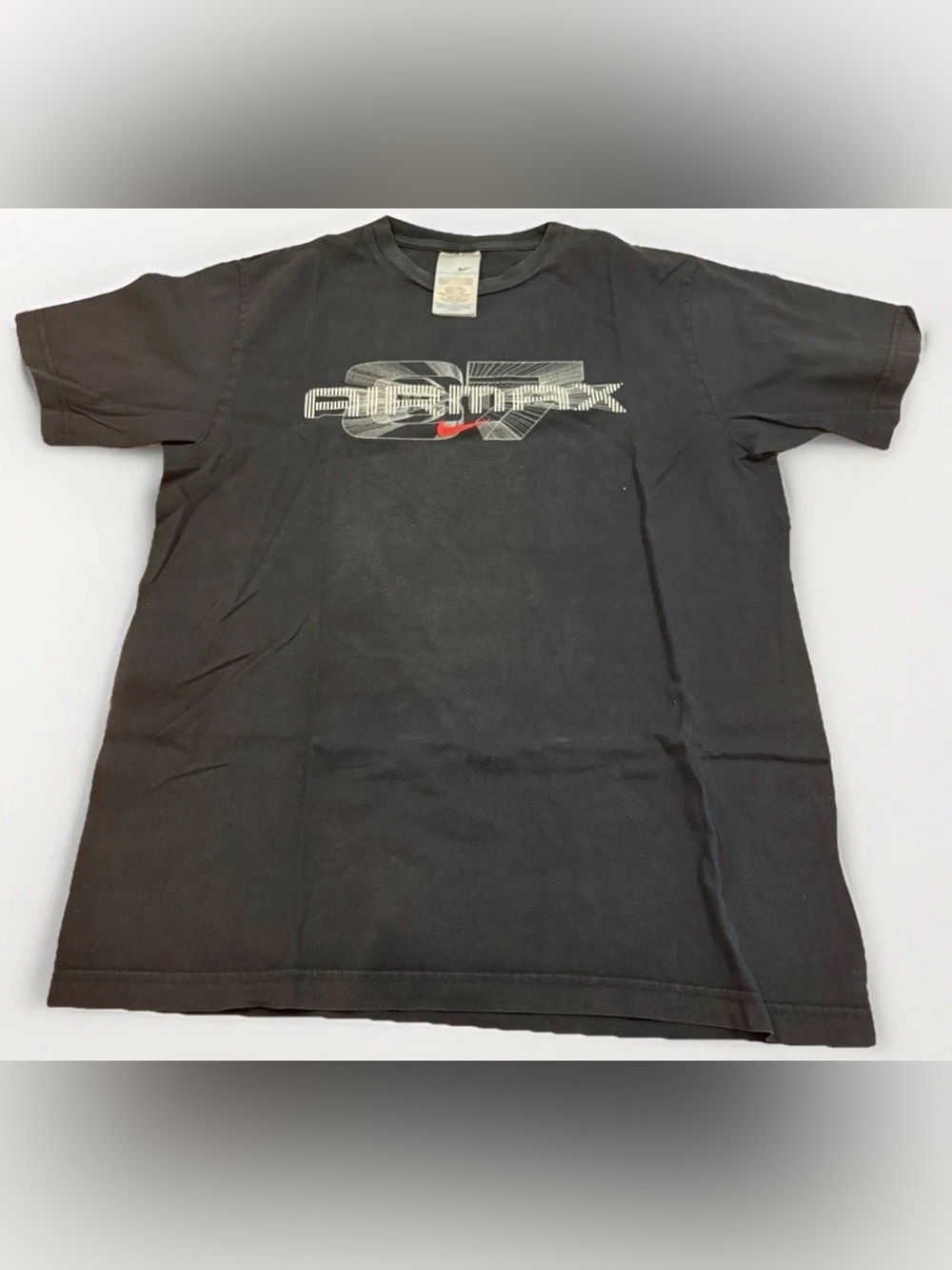 Vintage Nike Air Max 97 T-Shirt Gray Tag Centre Swoosh Size Large Black Y2K 90s